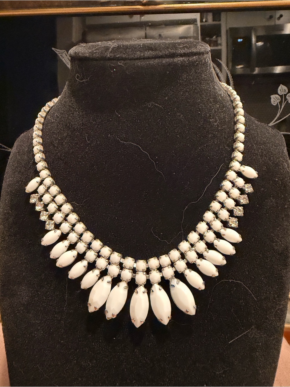 Vintage Weiss Elegant Milk Glass Statement Necklace - Women's Jewelry